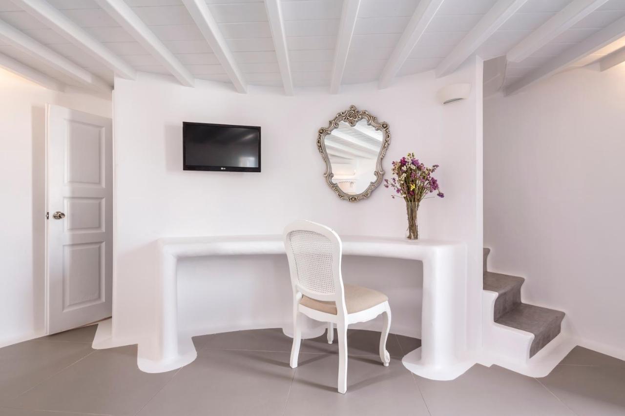 Absolute Mykonos & 5* Mykonos Town